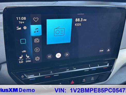 Used 2023 Volkswagen ID.4 2WD image 28