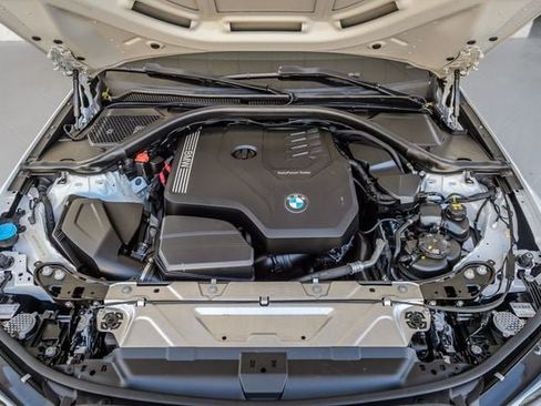 Used 2022 BMW 330i Sedan w/ M Sport Package RWD image 17