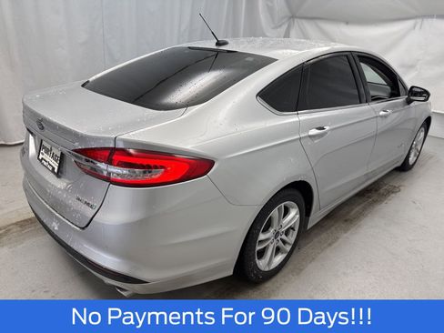 Used 2018 Ford Fusion S image 2