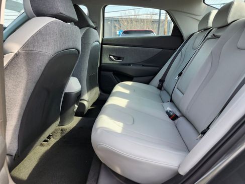New 2026 Hyundai Elantra Limited FWD image 16