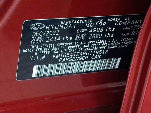 Used 2023 Genesis G70 3.3T image 26