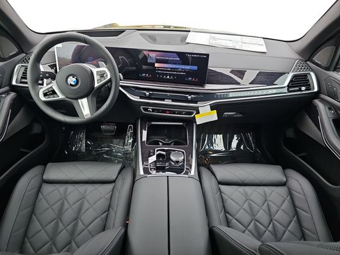 New 2026 BMW X5 xDrive40i w/ M Sport Package AWD/4WD image 9