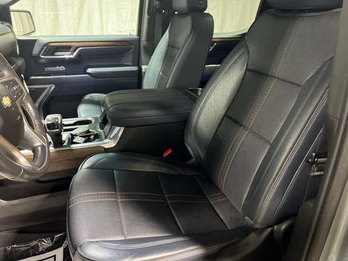 Used 2023 Chevrolet Silverado 1500 High Country w/ Z71 Off-Road Package AWD/4WD image 24