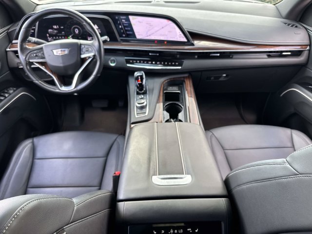 Used 2022 Cadillac Escalade ESV Luxury w/ LPO, Illumination Package AWD/4WD image 19