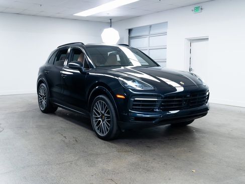 Used 2023 Porsche Cayenne image 27