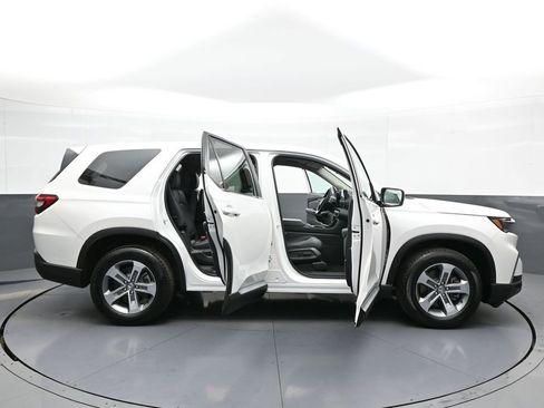 Certified 2023 Honda Pilot EX-L image 43