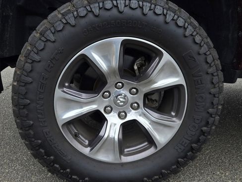 Used 2019 RAM 1500 Laramie image 10