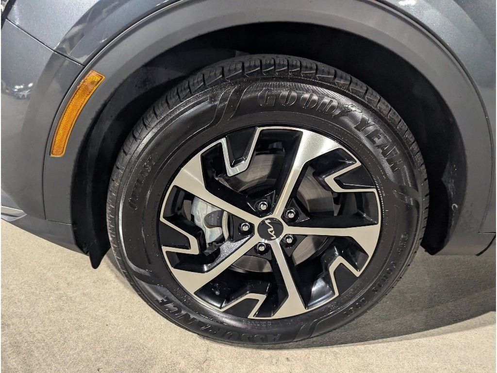 Used 2023 Kia Sportage EX FWD image 9