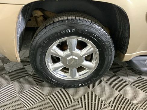 Used 2004 GMC Envoy SLE AWD/4WD image 11