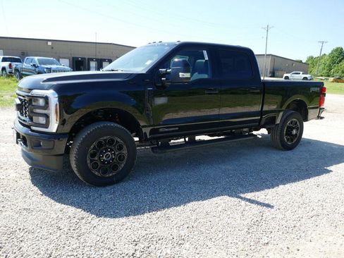 New 2026 Ford F250 Lariat w/ Black Appearance Package AWD/4WD image 8