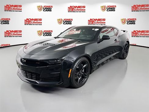 Used 2020 Chevrolet Camaro SS image 12