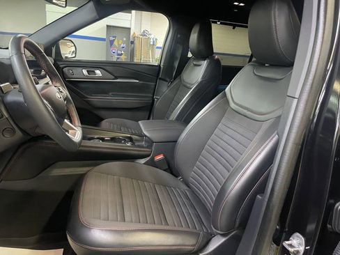 Used 2025 Ford Explorer ST-Line w/ Premium Package AWD/4WD image 13