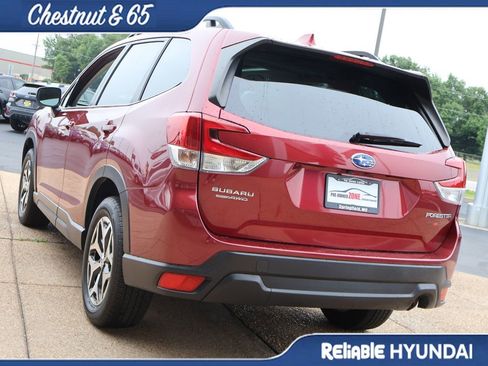 Used 2023 Subaru Forester Premium AWD/4WD image 4