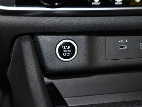 Used 2023 Nissan Rogue SV AWD/4WD image 25