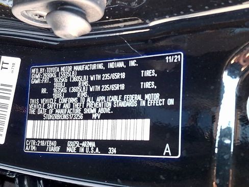 Used 2022 Toyota Highlander XLE image 26