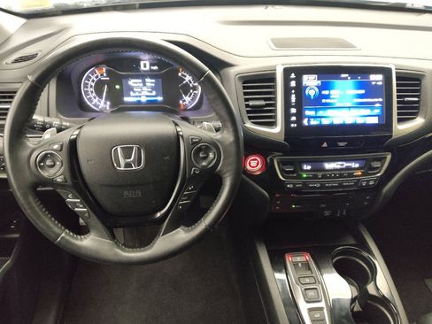 Used 2017 Honda Pilot Elite image 22