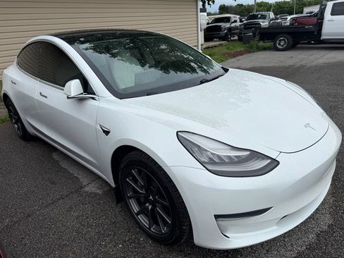 Used 2020 Tesla Model 3 Standard Range Plus RWD image 20