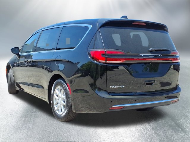 New 2027 Chrysler Pacifica Select FWD image 4