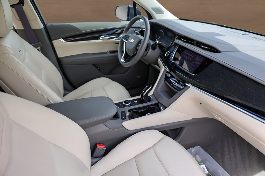 Used 2025 Cadillac XT6 Premium Luxury FWD image 32