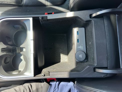 Used 2018 Jaguar E-PACE S image 57