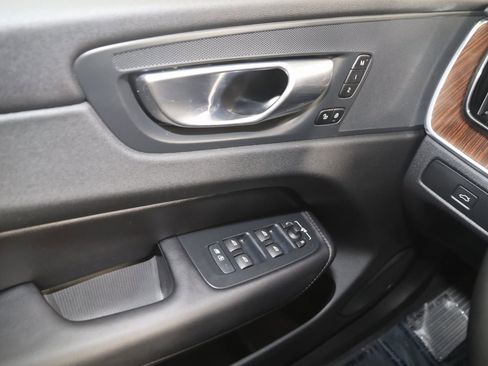 Used 2023 Volvo XC60 B5 Plus w/ Climate Package image 31