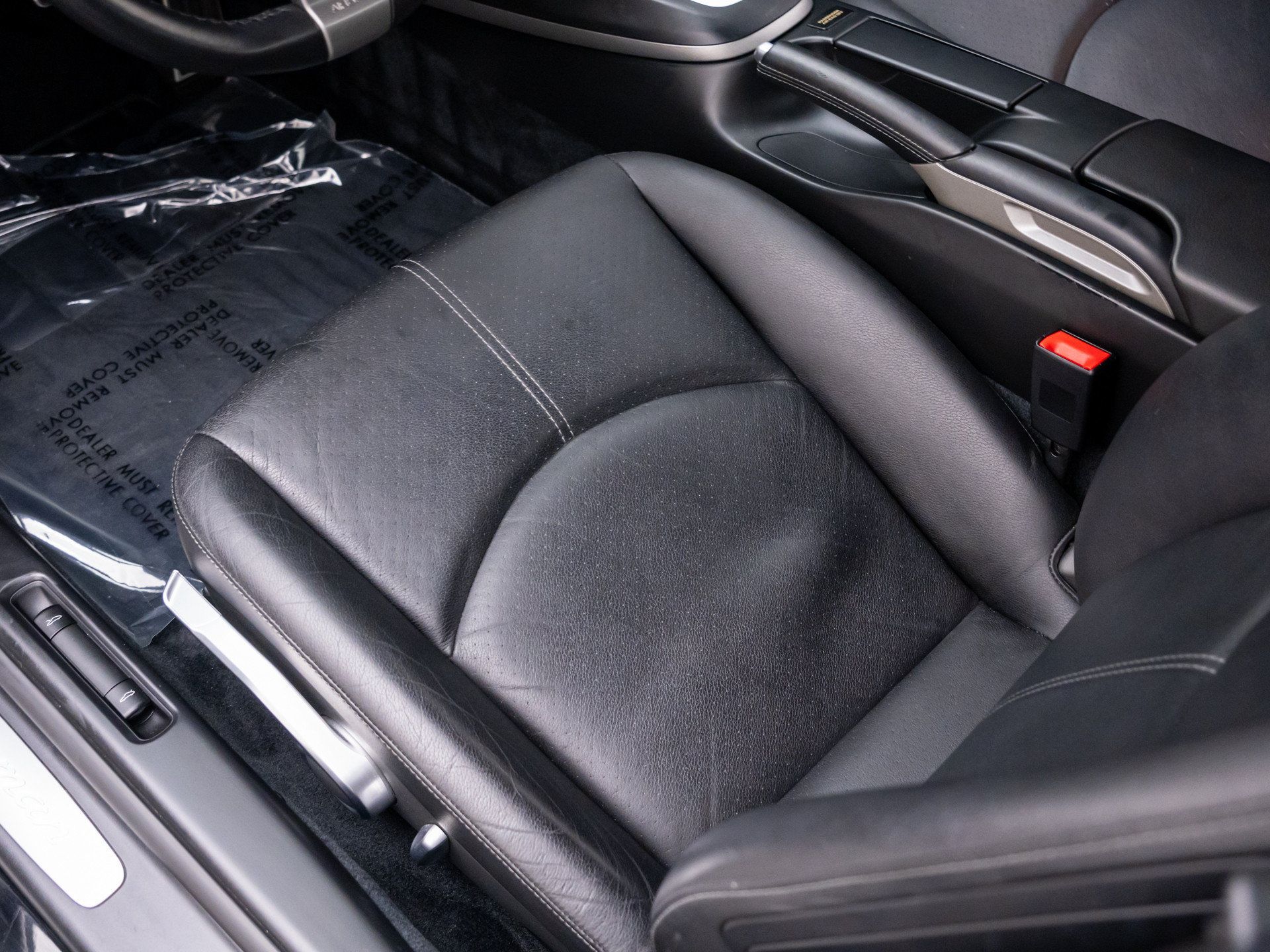 Used 2010 Porsche Cayman RWD image 15