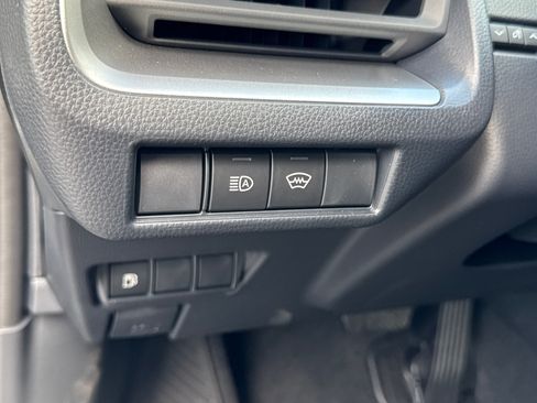 New 2027 Toyota Prius LE FWD image 27