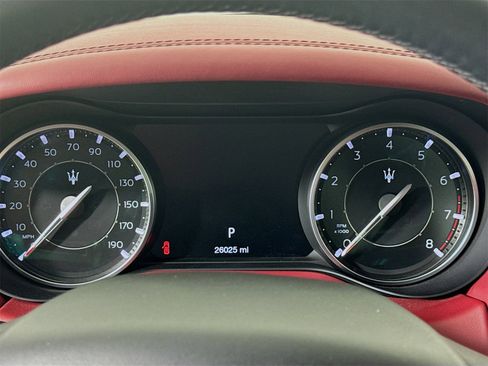 Used 2022 Maserati Ghibli Modena image 12