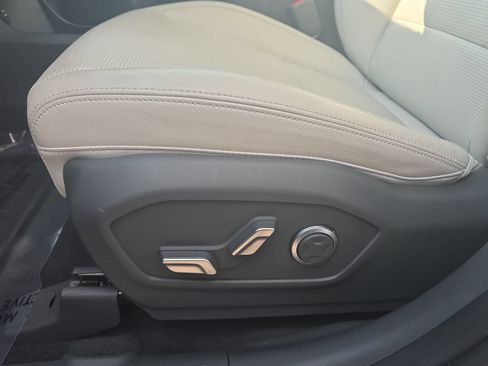 Used 2024 Hyundai Santa Fe Limited AWD/4WD image 28