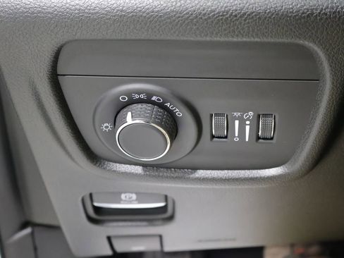 Used 2024 Jeep Grand Cherokee Altitude image 30