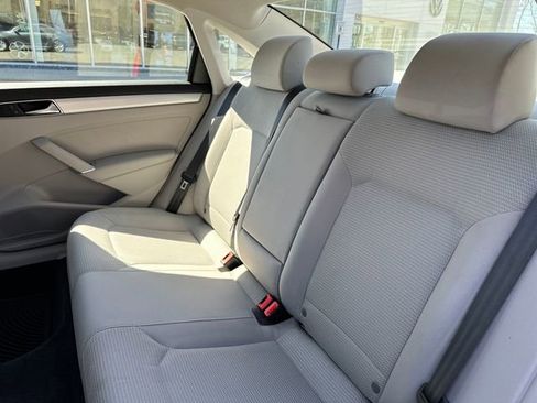 Used 2017 Volkswagen Passat 1.8T S FWD image 28