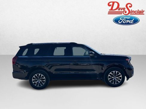 Used 2025 Ford Expedition Platinum image 5
