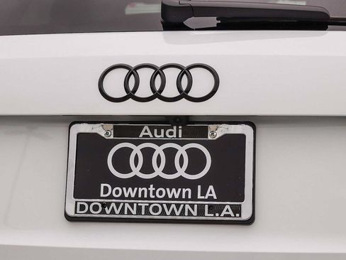 Used 2025 Audi Q3 2.0T Premium w/ Convenience Package AWD/4WD image 11
