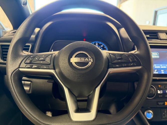 Used 2025 Nissan Leaf S FWD image 20
