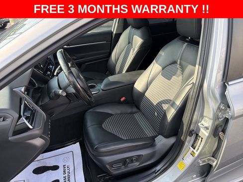 Used 2023 Toyota Camry SE w/ Cold Weather Package FWD image 14