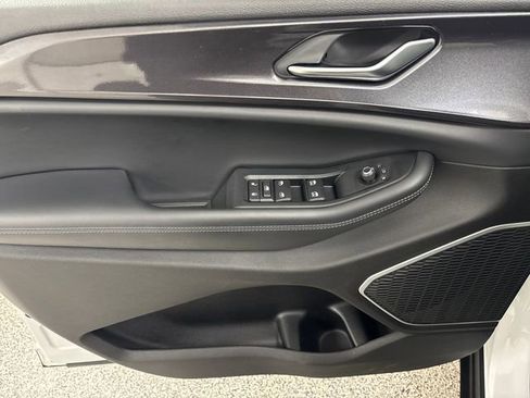 Used 2021 Jeep Grand Cherokee L Laredo image 11