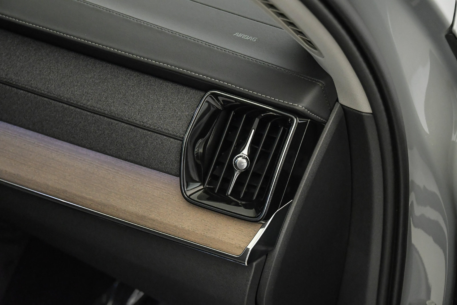Certified 2026 Volvo XC90 B6 Plus AWD/4WD image 15