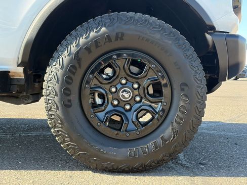 Used 2023 Ford Bronco Wildtrak AWD/4WD image 10