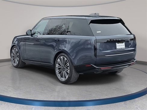 New 2026 Land Rover Range Rover SE image 7
