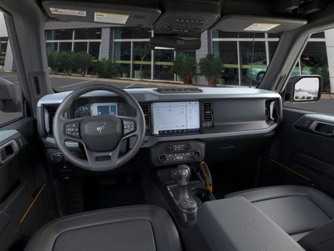 New 2023 Ford Bronco Badlands image 9