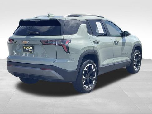 Used 2025 Chevrolet Equinox LT w/ Convenience Package II FWD image 3
