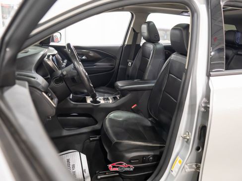 Used 2019 GMC Terrain Denali w/ Advanced Safety Package image 15