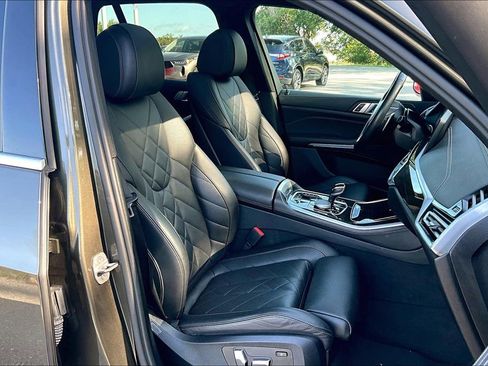 Used 2023 BMW X5 xDrive45e image 10