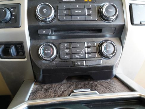 Used 2017 Ford F350 Lariat w/ Camper Package image 19