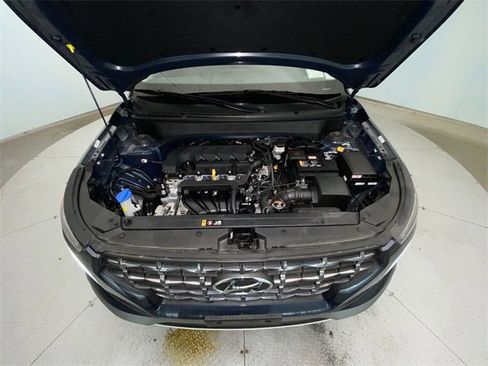 Used 2025 Hyundai Venue Limited image 25
