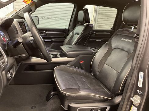 Used 2024 RAM 1500 Laramie AWD/4WD image 18