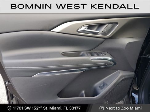 Used 2025 Chevrolet Traverse LT image 22