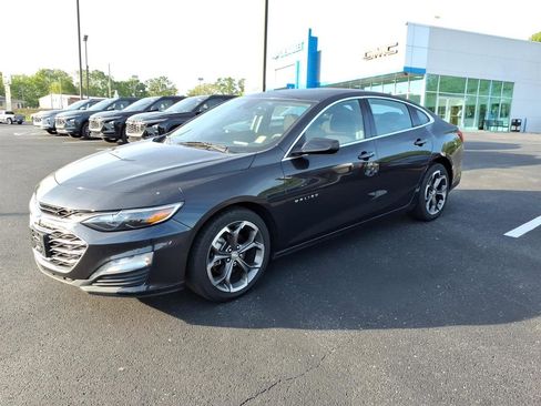 Used 2023 Chevrolet Malibu LT FWD image 3