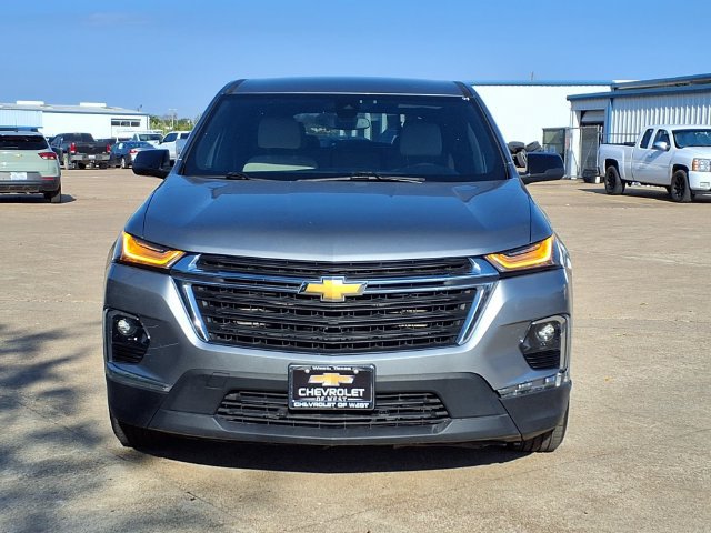 Used 2023 Chevrolet Traverse LS FWD image 2