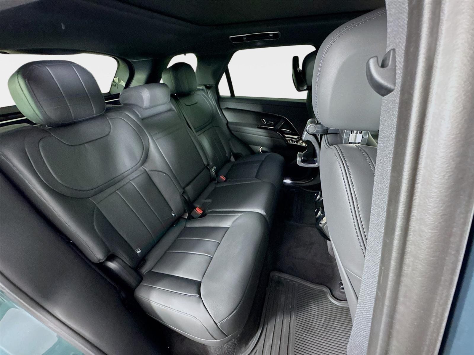 New 2026 Land Rover Range Rover Sport SE AWD/4WD image 29